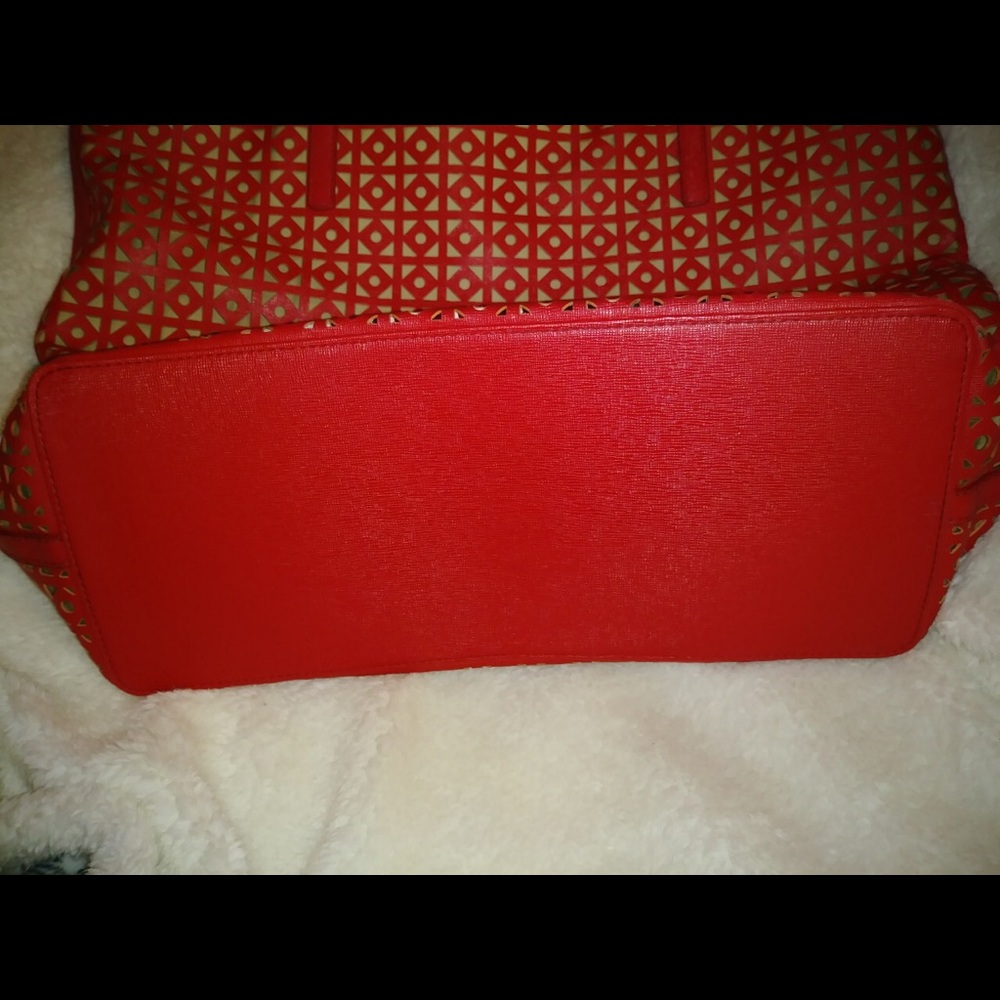 Banana Republic  Eyelet Orange Tote Leather - Picture 8 of 8